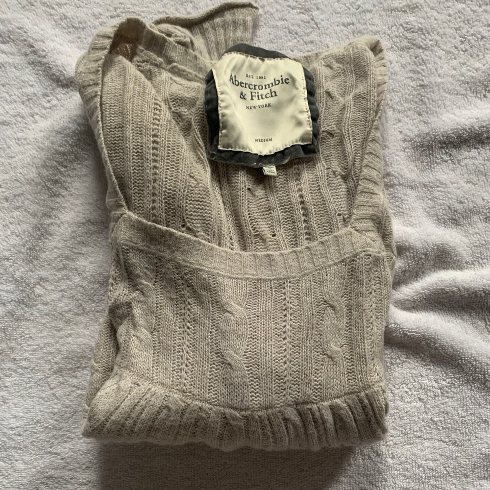 Abercrombie & Fitch Sweater
